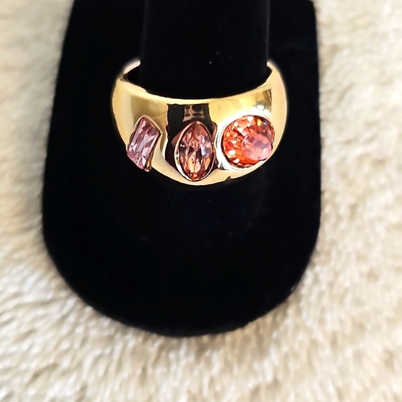 NWT Nordstrom Rack Scattered Stone Ring Nickel Free Pink Multi Gold Size 7 & 8 - Picture 5 of 9